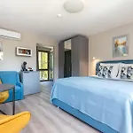 Orange Daire Palanga