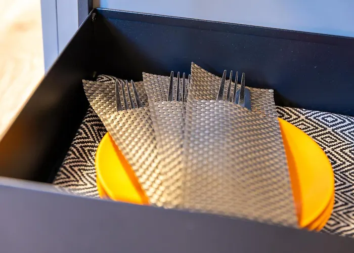 Orange Daire Palanga