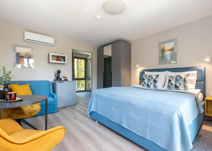 Orange Daire Palanga